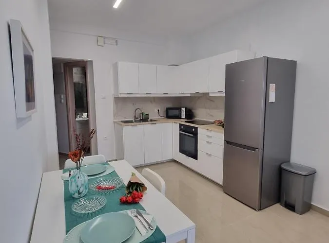 Danae Luxury - Rhodes Apartament *